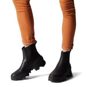 Sorel BREX all black NWT size 11